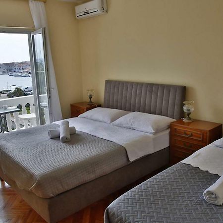 Apartment And Rooms Villa Kolonada Vodice Exterior foto
